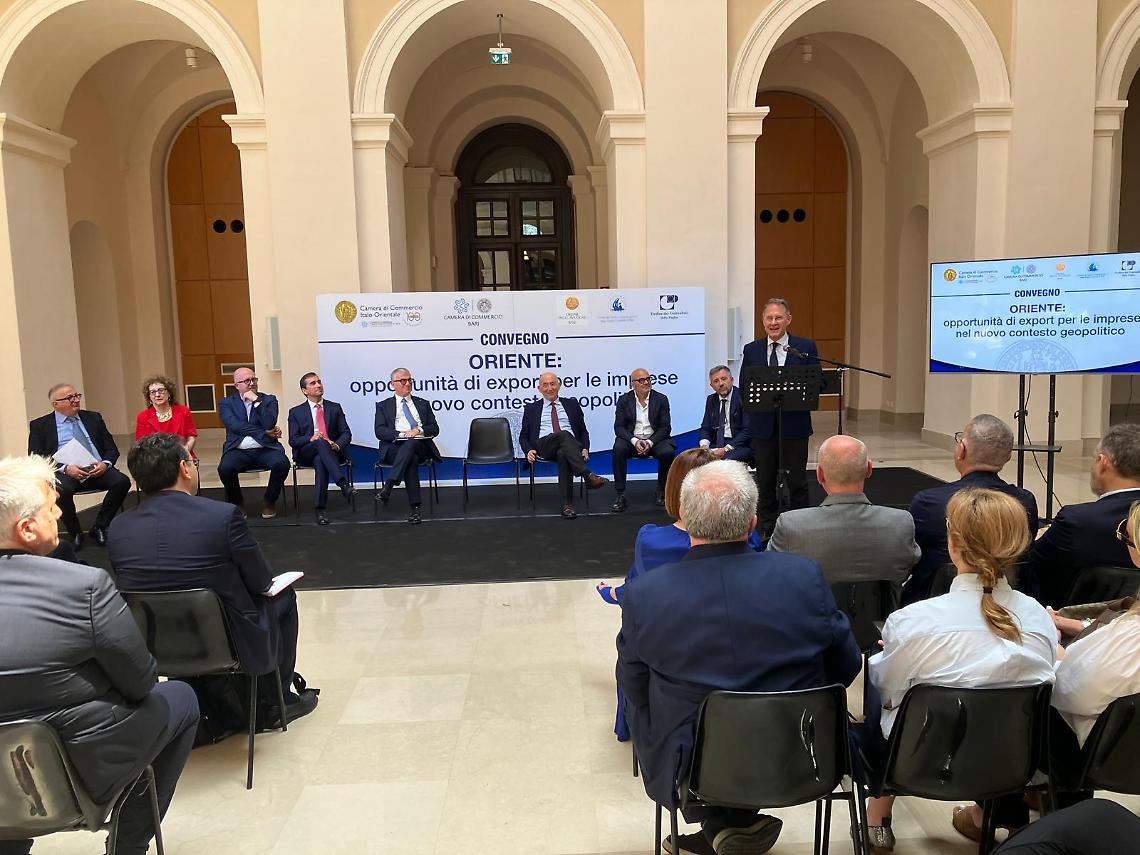 L'incontro nella Camera di Commercio di Bari