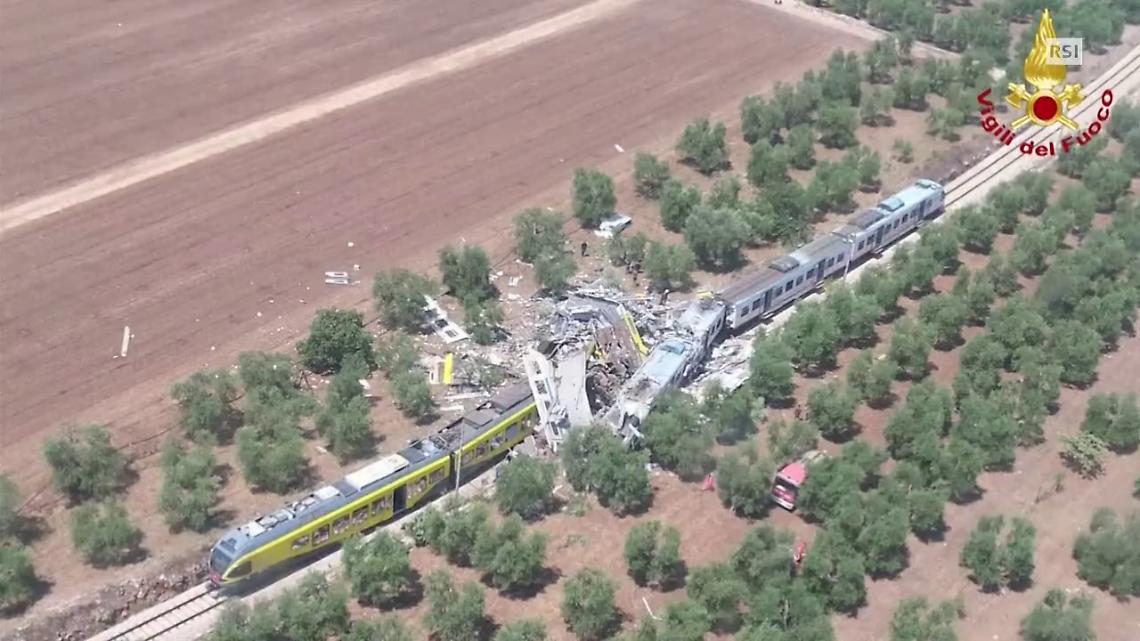 Lo scontro fra due treni della Ferrotramviaria tra Andria e Corato