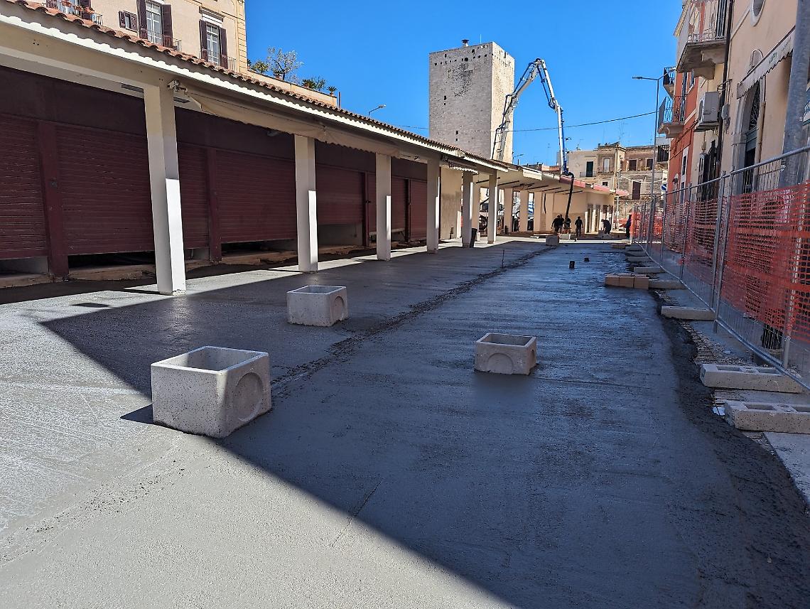 La ex piazza del pesce di Bisceglie durante i lavori