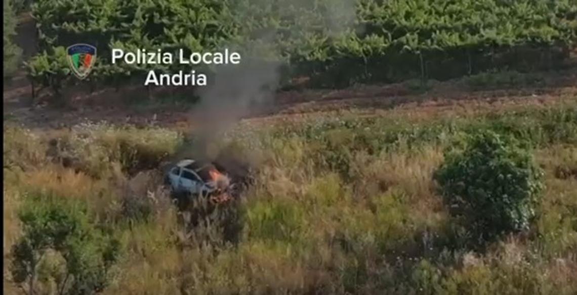 Emergenza incendi ad Andria, droni in volo sui terreni incolti