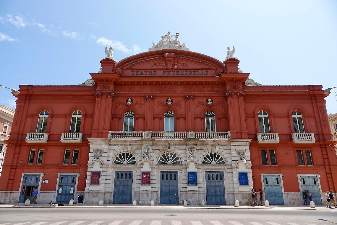 Petruzzelli, bando annullato: la Cgil invoca il rispetto del Codice degli appalti