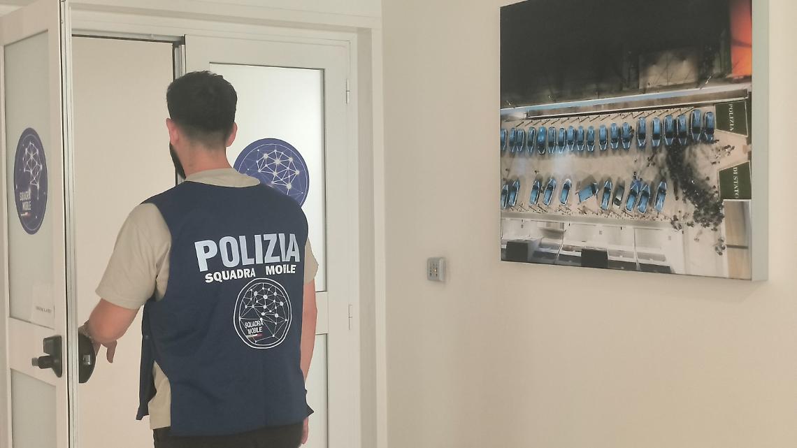 La squadra mobile della Polizia di Stato Bat