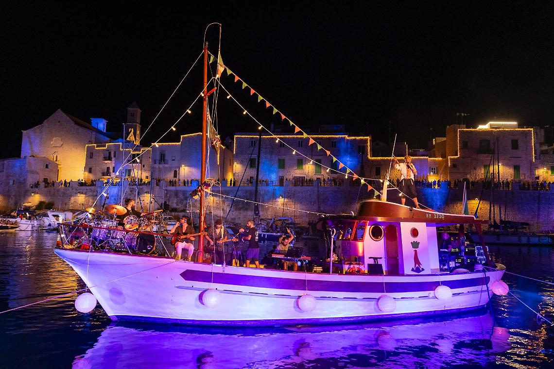 Porto Rubino pronto a solcare il mari della Puglia