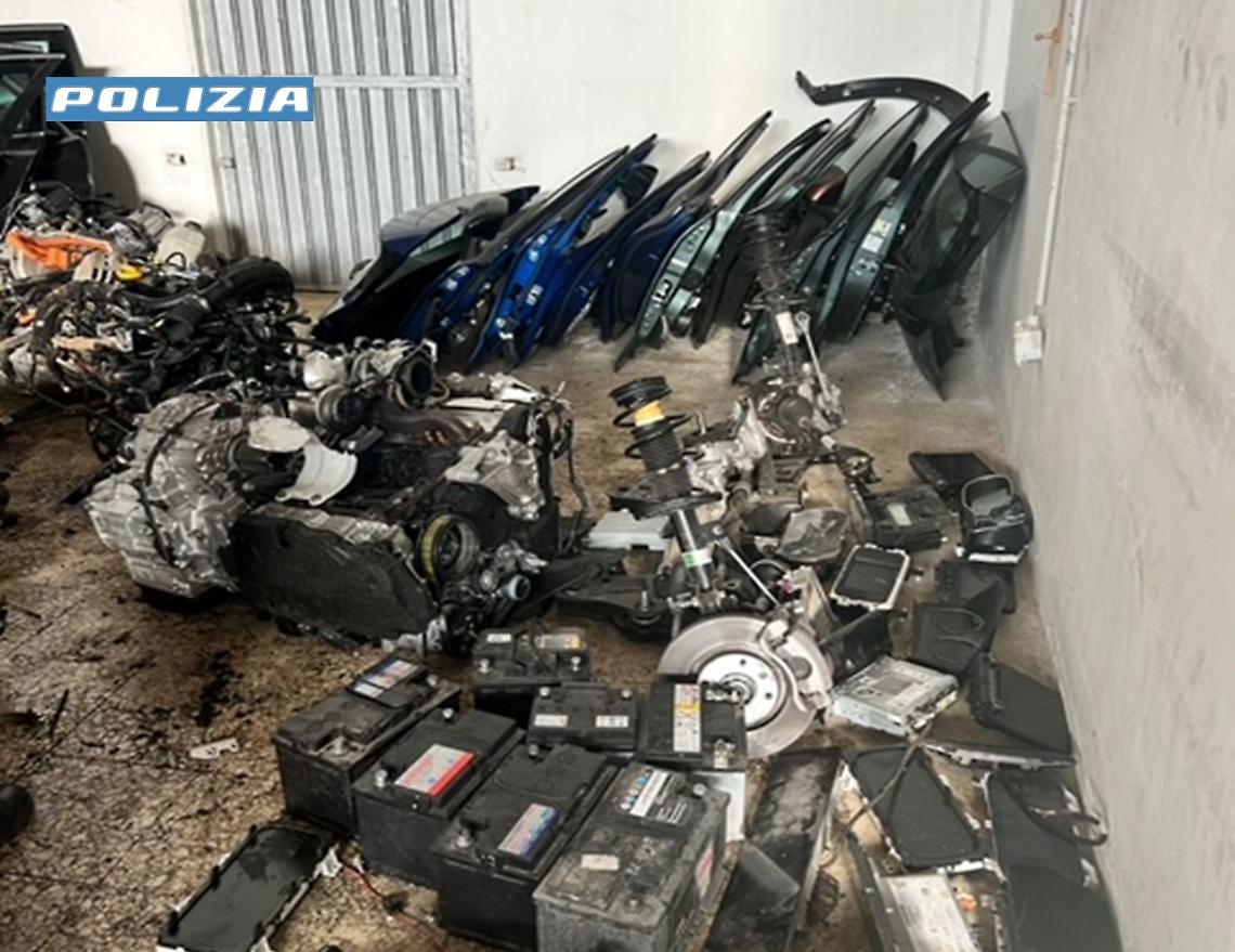 Furti d&rsquo;auto nella Bat, blitz della Polizia: misure cautelari contro un gruppo criminale di Cerignola