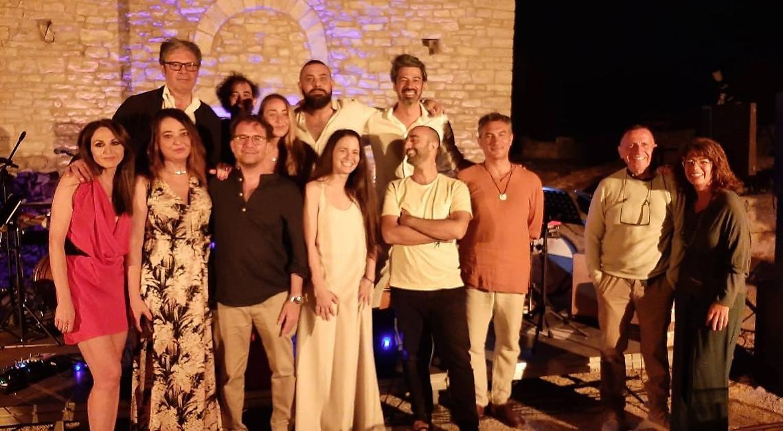 Suoni e parole dai Sud del mondo: il Casale di Pacciano accende l’estate culturale