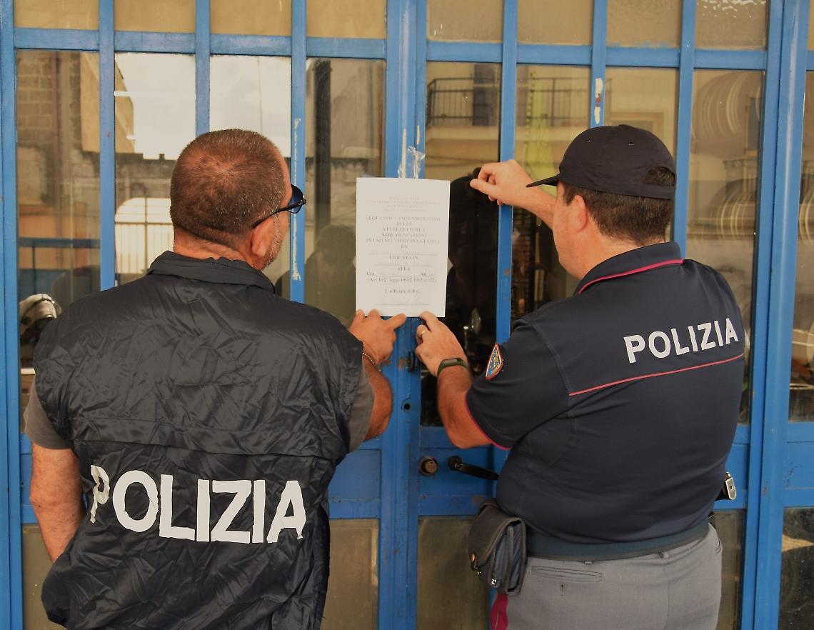 L'operazione della Polizia a Taranto