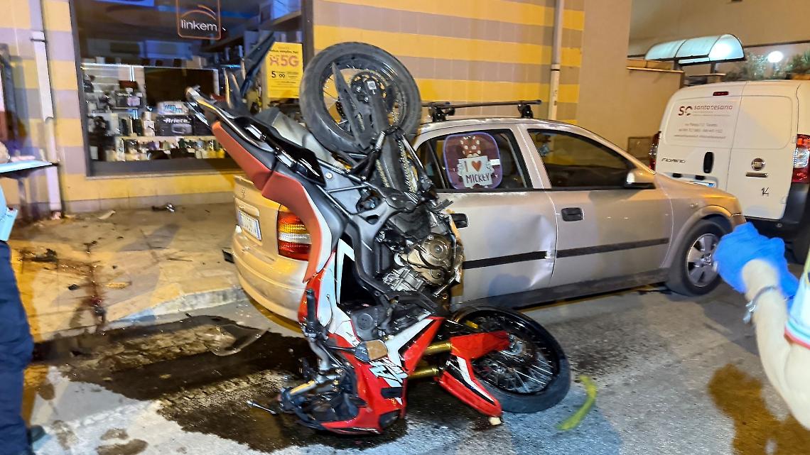 Incidente nella notte a Taranto - foto di Francesco Manfuso