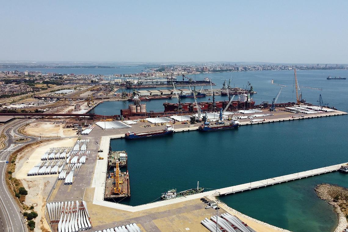 Il porto di Taranto