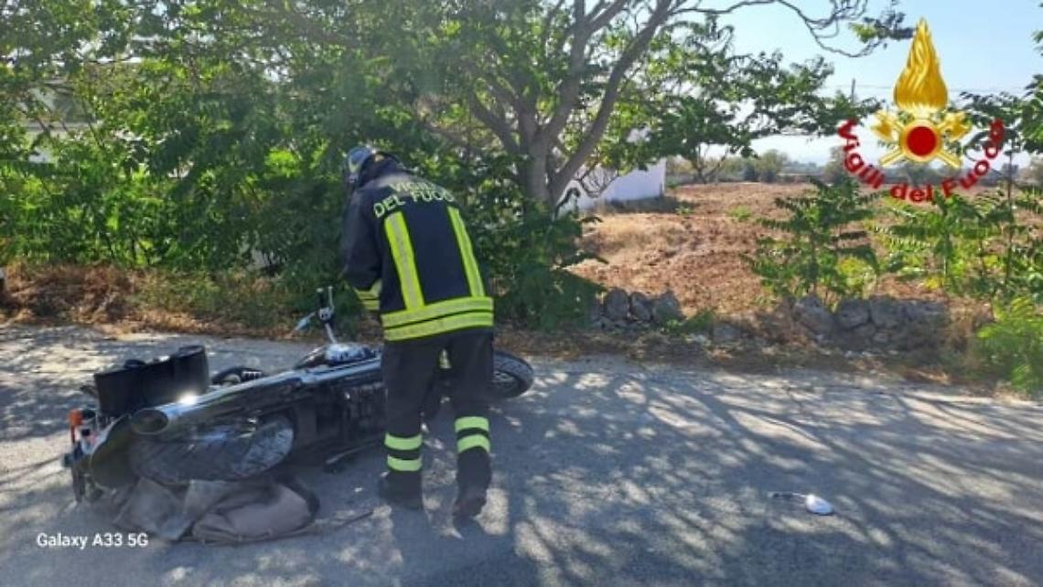 Incidente stradale sulla Ostuni &ndash; Villanova - foto Vigili del Fuoco