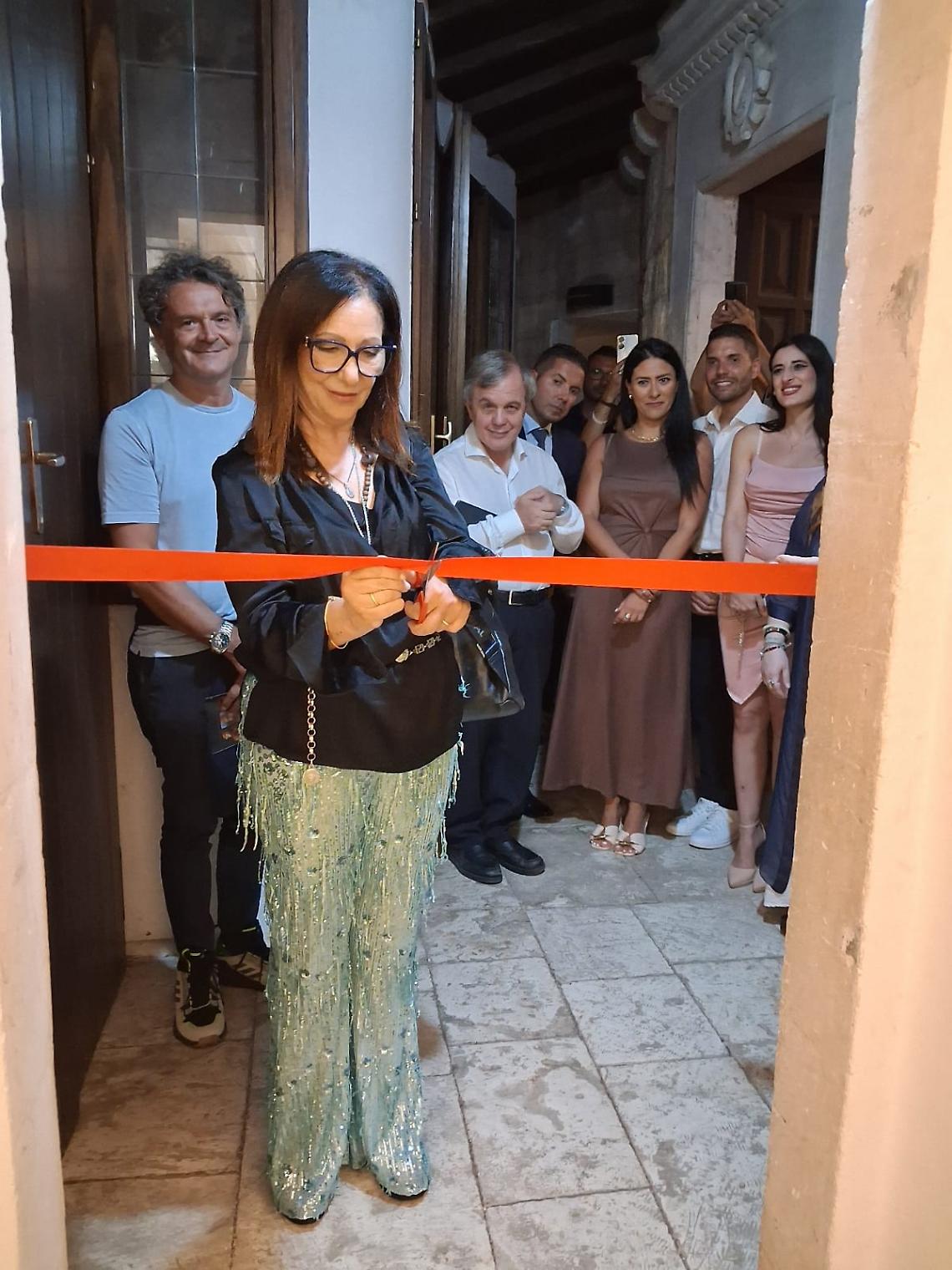 Inaugurata la mostra “Luce Interiore” a Carovigno