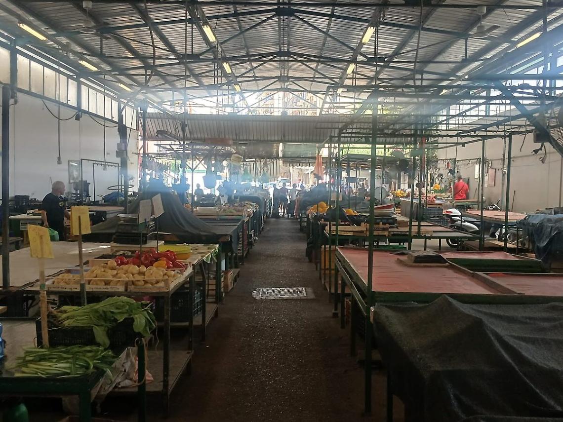 Il mercato di piazza Sicilia a Taranto