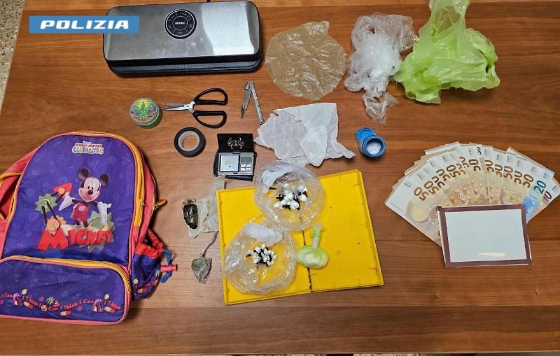 Droga e soldi sequestrati dalla Polizia