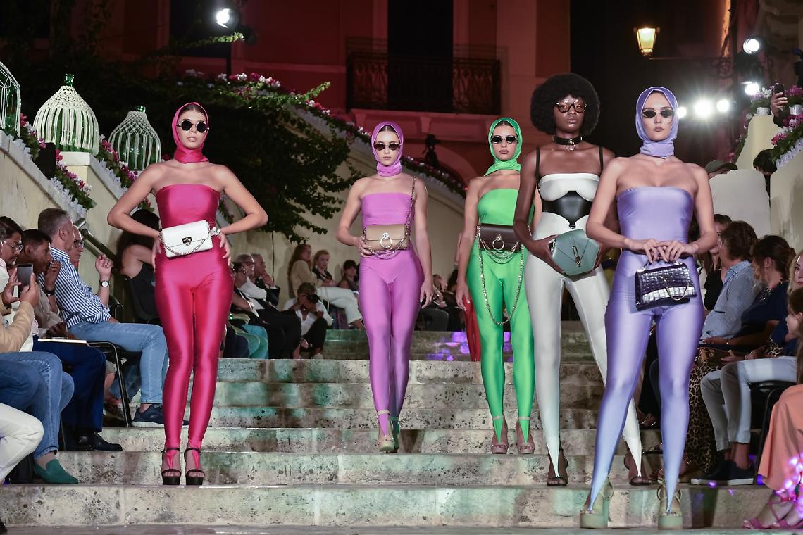 Uno dei momenti della  Mediterranean Fashion Week  sul Pendio Lariccia a Taranto