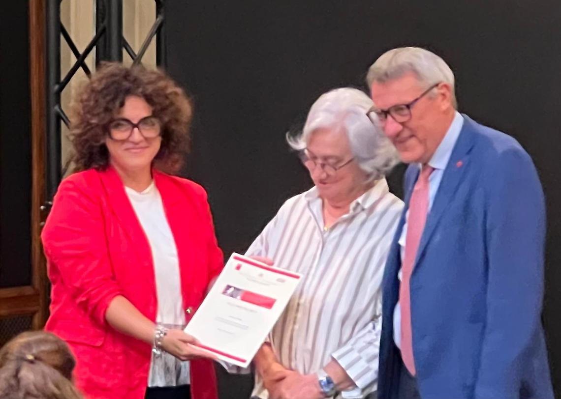 Lucia La Penna ritira la menzione speciale del Premio Pio La Torre  a Bologna