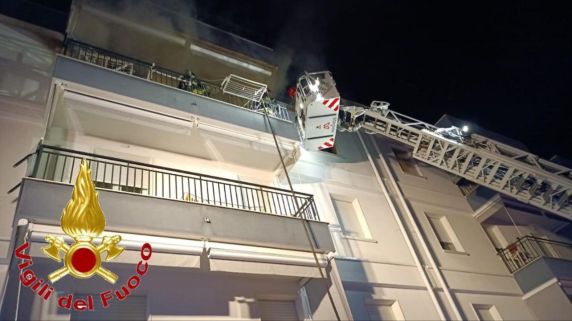 I Vigili del Fuoco in azione a Trinitapoli