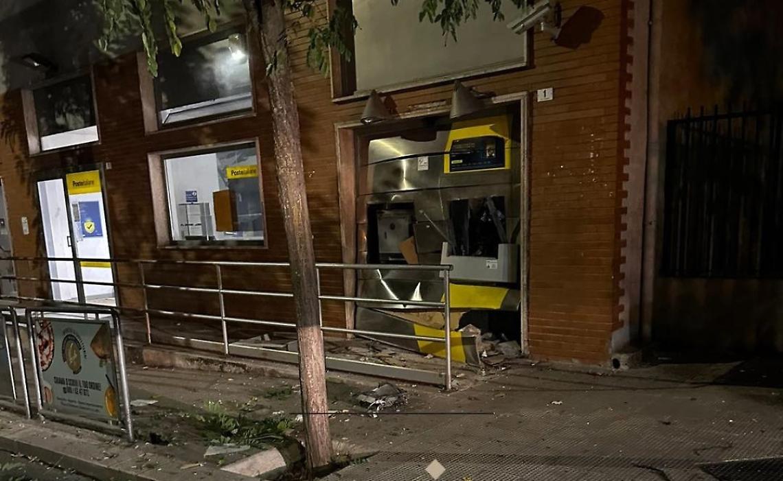 L'assalto al bancomat di Santeramo in Colle - foto pubblicata da Mezzogiorno Inside News