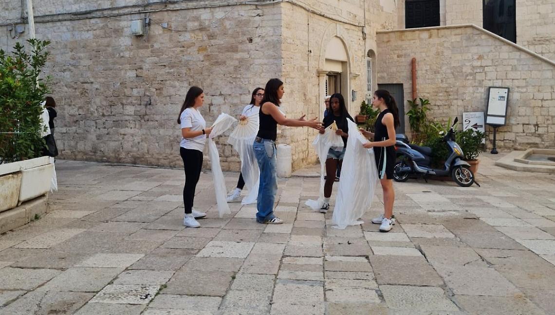 “Sguardi di Architettura” a Trani, ideata dagli architetti Silvia Cassetta, Tania Di Ciommo, Laura Romanelli