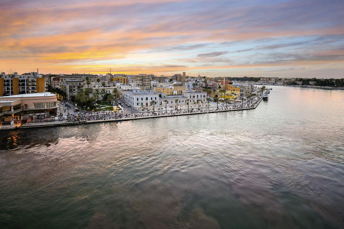 Una veduta aerea di Brindisi