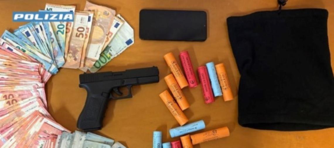 Pistola, munizioni e soldi sequestrati dalla Polizia di Stato a Bari