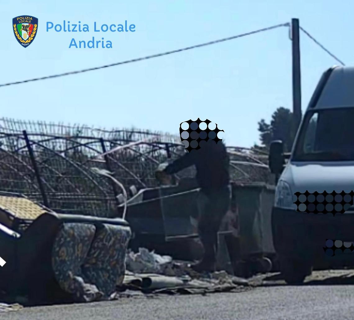 Ancora abbandoni illeciti di rifiuti ad Andria