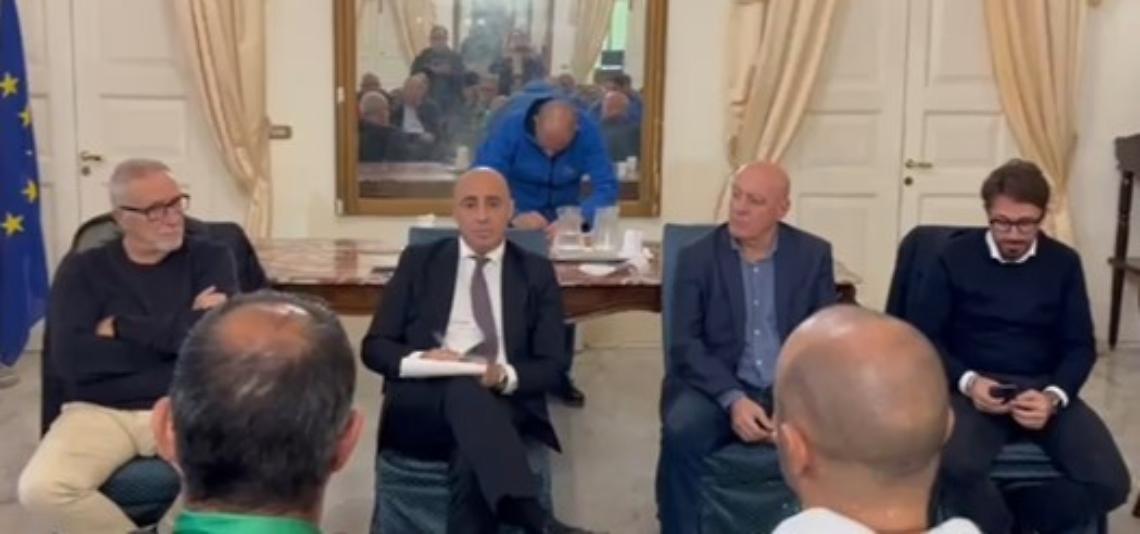L'incontro tra i sindacati e il sindaco Piero Bitetti