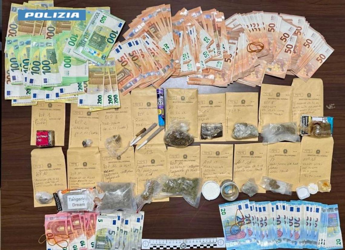Droga e soldi sequestrati dalla Polizia di Stato a Nardò