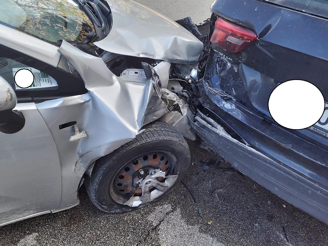 Incidente in via Metaponto a Taranto - foto di Francesco Manfuso