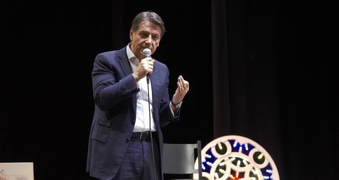 Ex Ilva, Conte attacca il governo: “Un decretino non basta, serve un vero piano industriale”