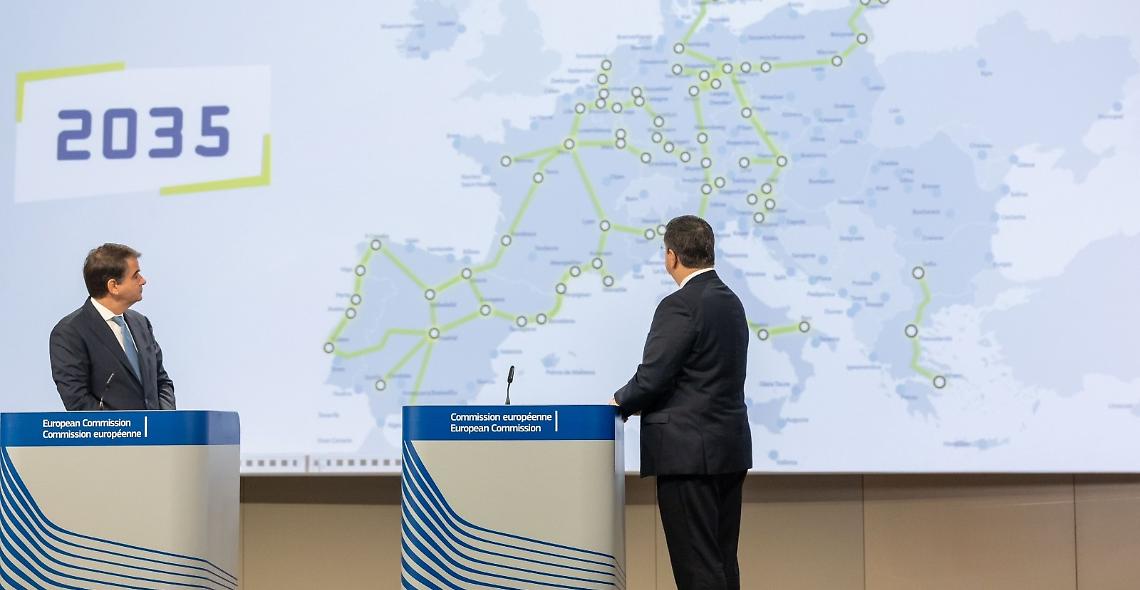 Raffaele Fitto e Apostolos Tzitzikostas