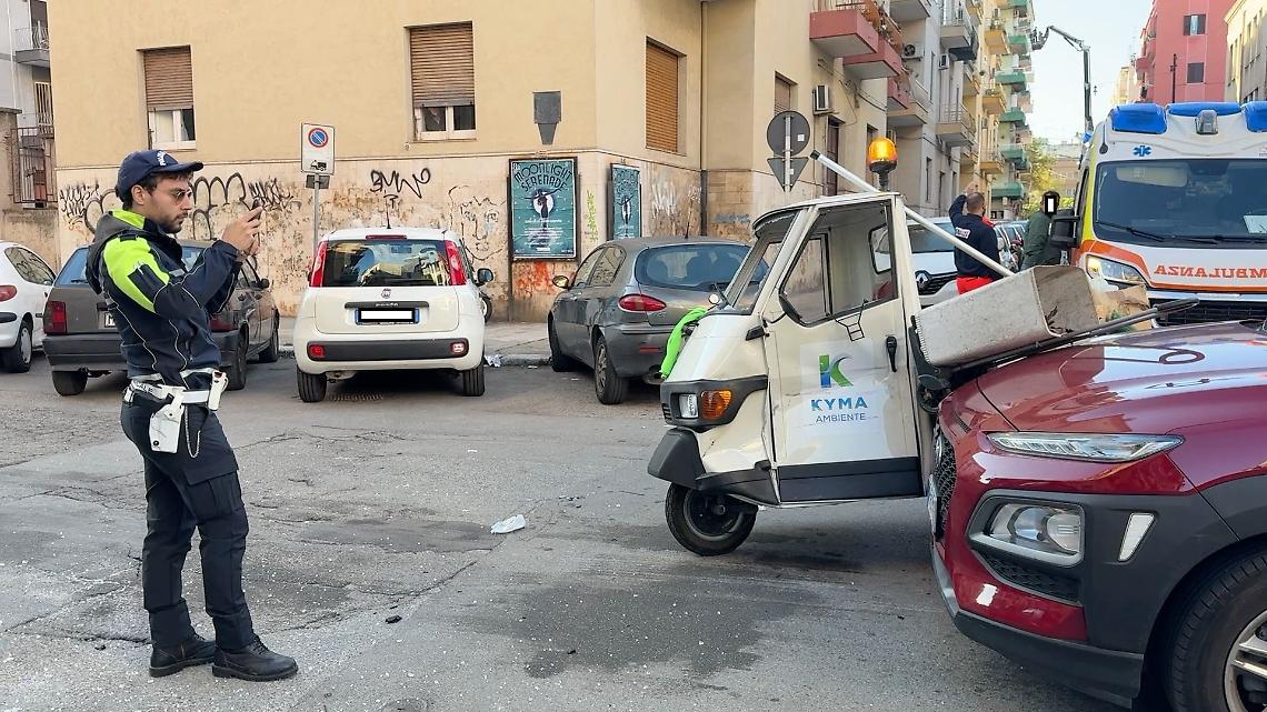 Incidente in via Rintone a Taranto - foto di Francesco Manfuso