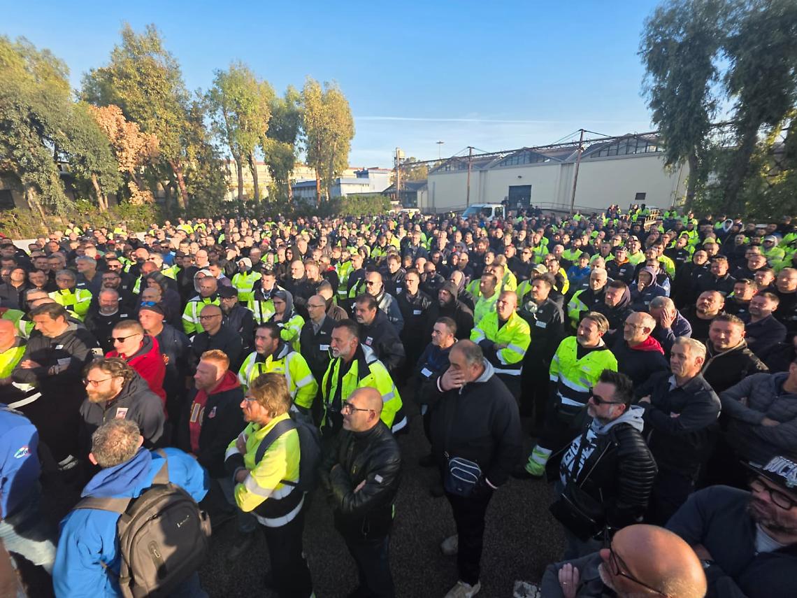 I sindacati: "Da Roma buone notizie? Chiediamo ancora di essere convocati dalla Meloni"