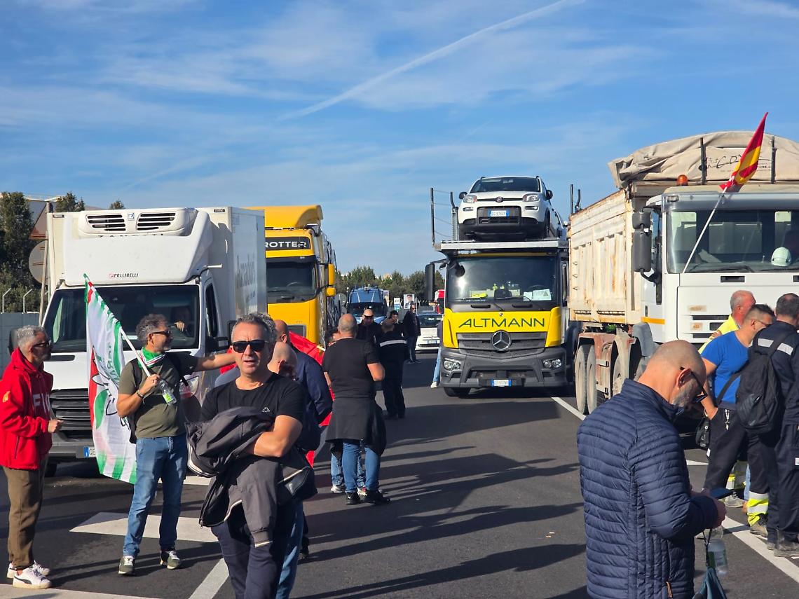 Ex Ilva, “Il Governo non deve abbandonare i lavoratori dell’indotto”