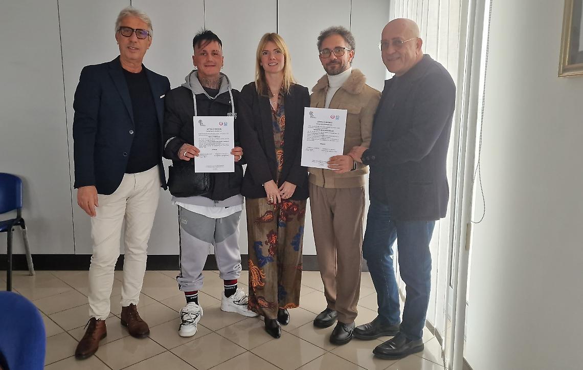 Premiati i due dipendenti-eroi della Barsa a Barletta