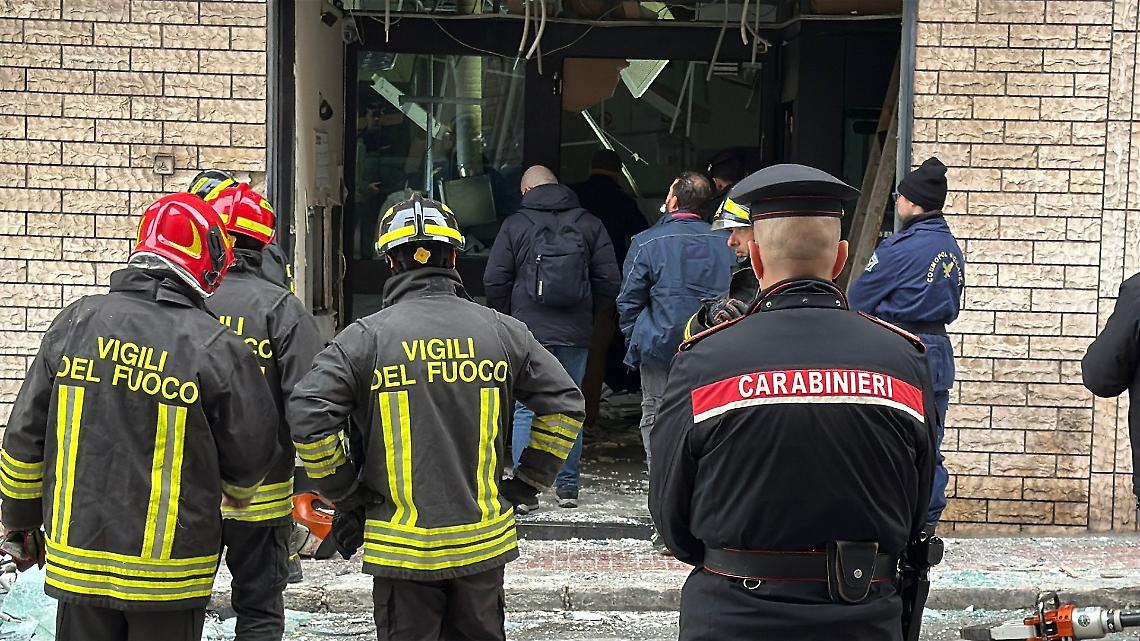 Assalto ad un bancomat a Mottola - foto di Francesco Manfuso