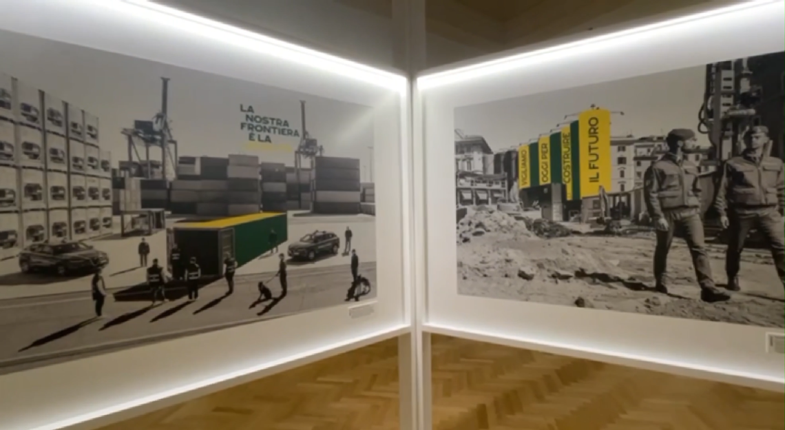 La mostra con il Calendario storico della Guardia di Finanza
