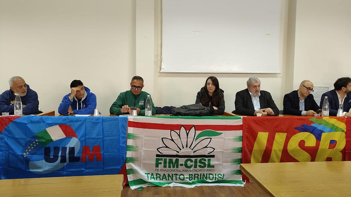 Il Consiglio di fabbrica ex Ilva oggi a Taranto