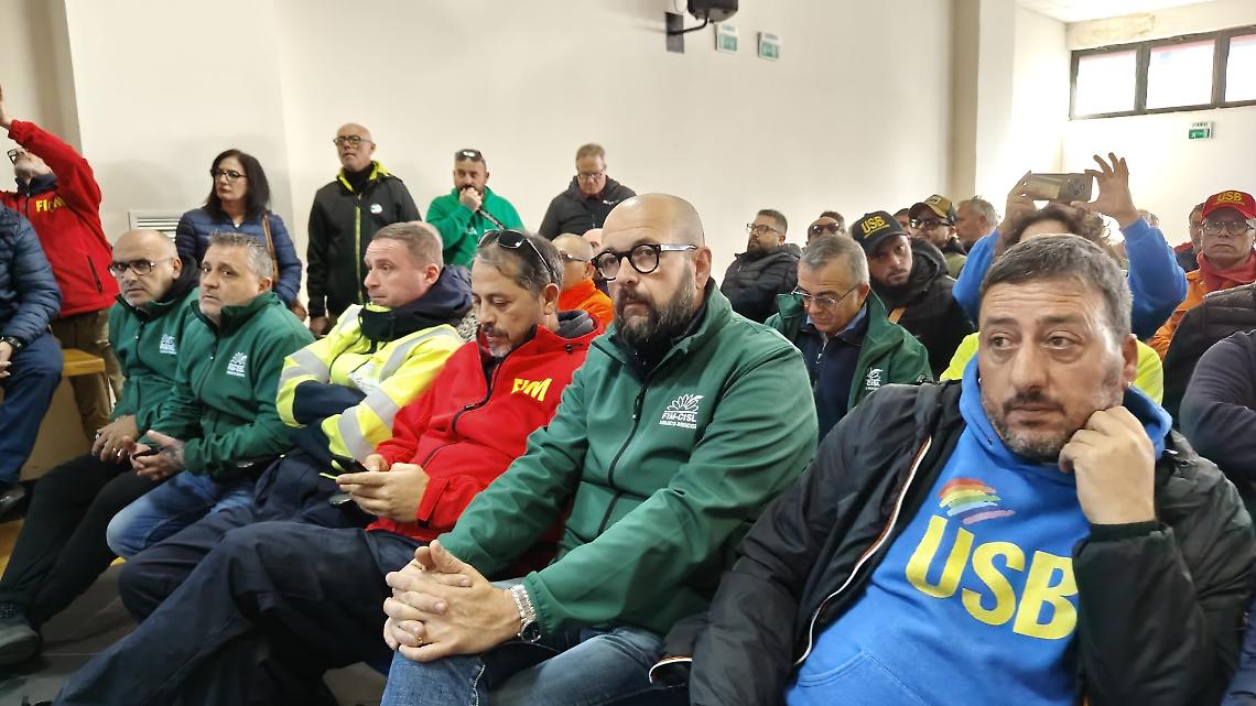 Il Consiglio di fabbrica ex Ilva oggi a Taranto