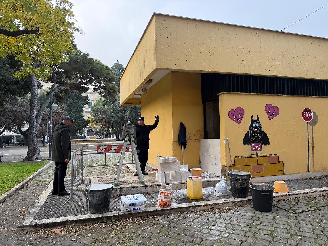 I locali di piazza Garibaldi a Bari