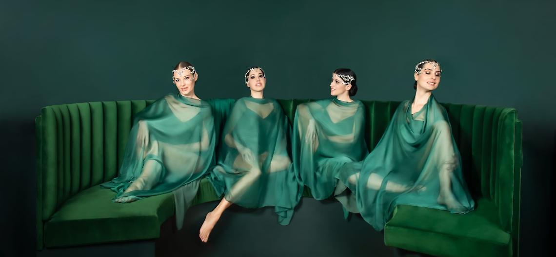 Le Div4s at Christmas