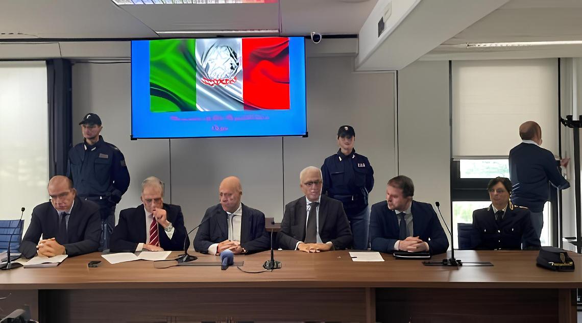 La conferenza stampa in Procura con Roberto Rossi