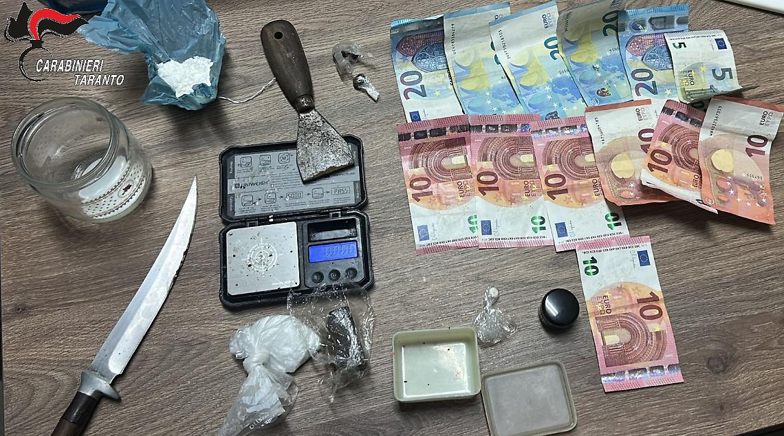 Droga in casa, arrestato un 28enne a Crispiano