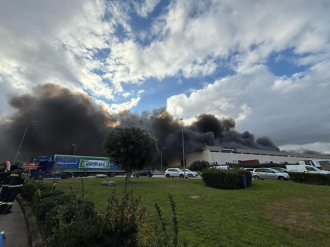 L'incendio alla terminal Puglia di Rutigliano