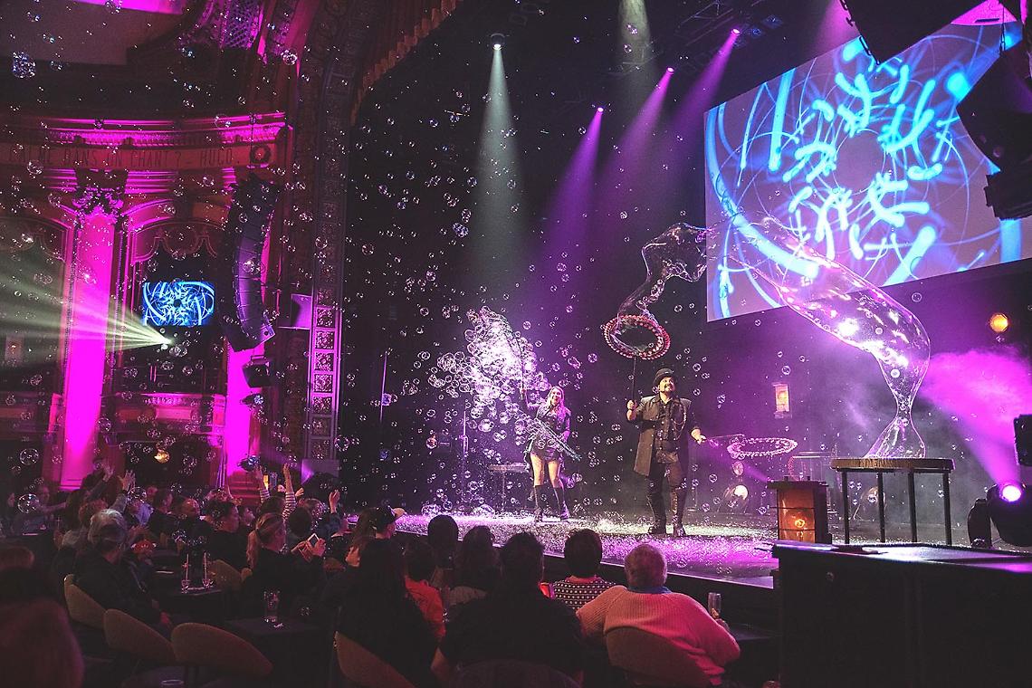 Marco Zoppi e Rolanda: la &ldquo;BuBBles Revolution&rdquo; 