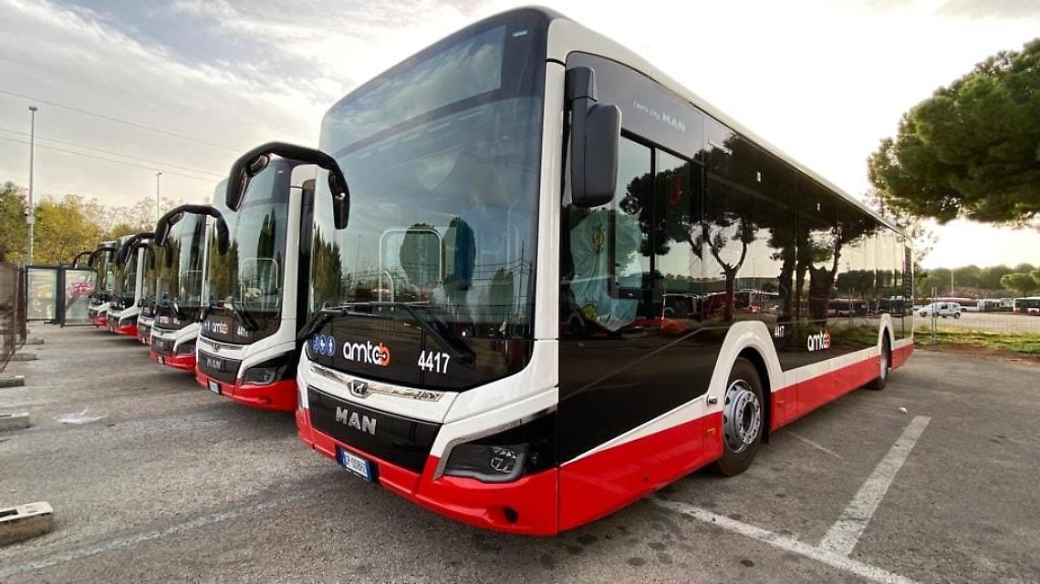 I bus dell'Amtab di Bari