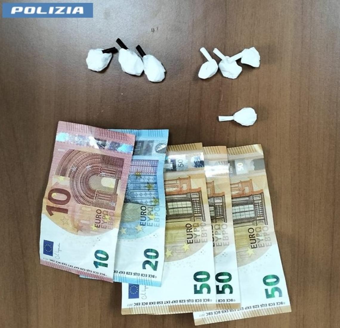 Droga e soldi sequestrati dalla Polizia