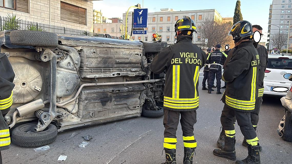 Incidente in viale Virgilio - foto di Francesco Manfuso