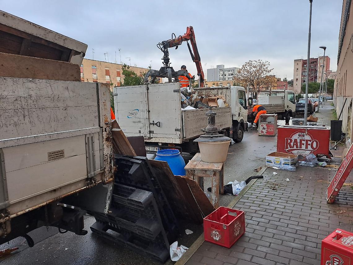 Operazione decoro al Mercato Orsini ai Tamburi
