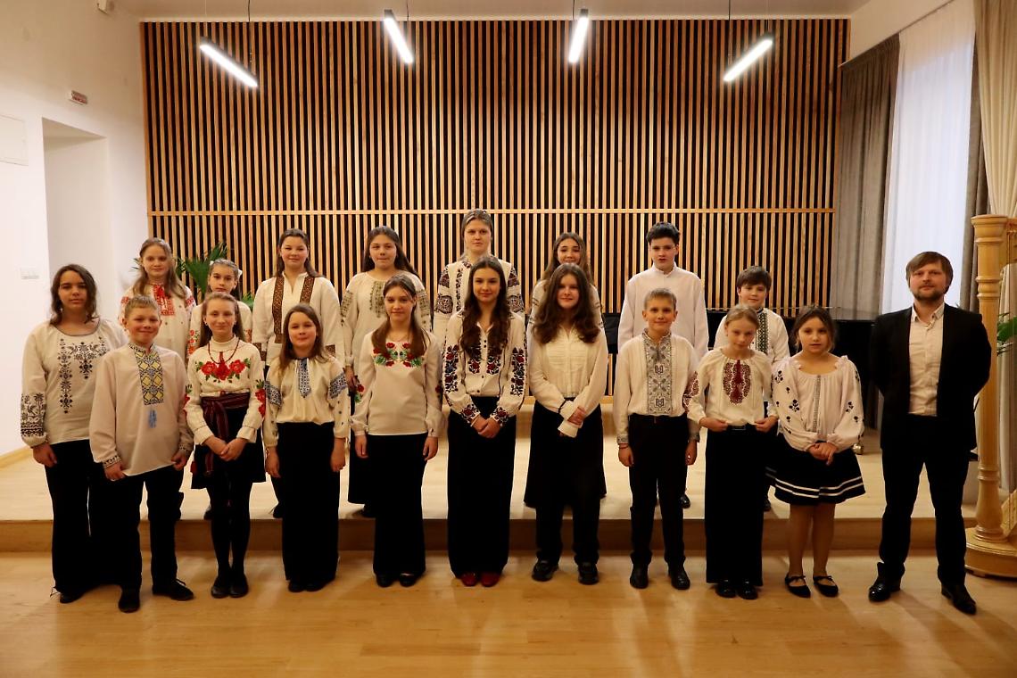 A Bari il coro ucraino dei ragazzi, concerto per la pace in Cattedrale