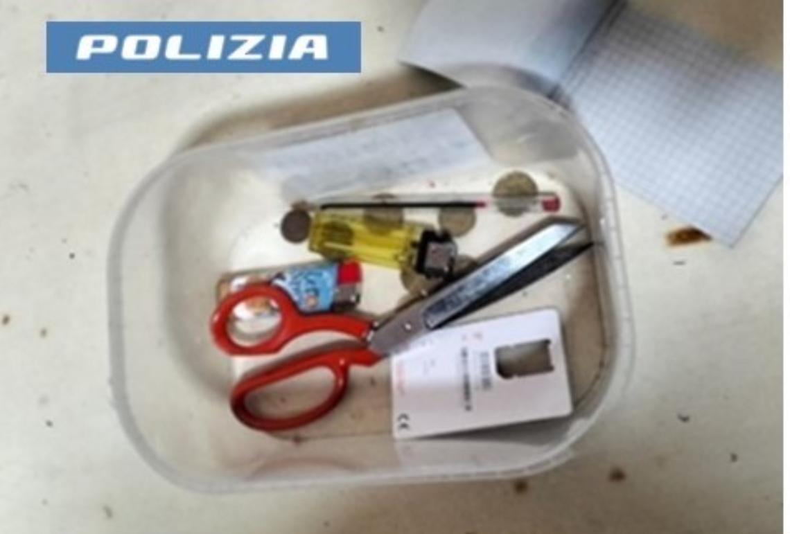 Tamburi, cocaina ed eroina in una palazzina: arrestato 66enne