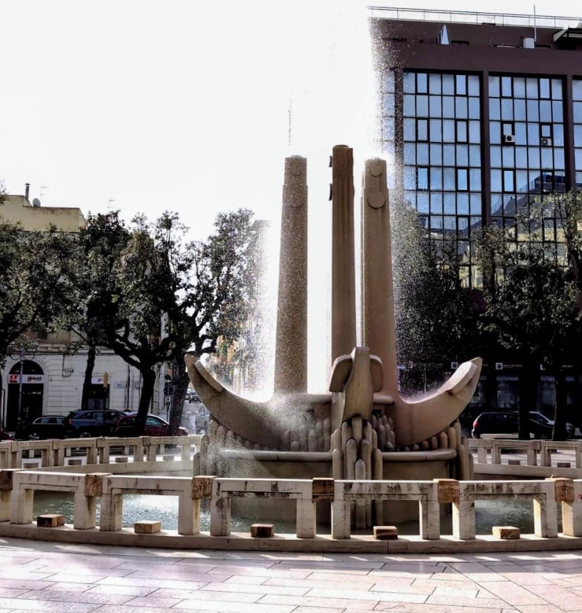 Brindisi, la Fontana delle ancore